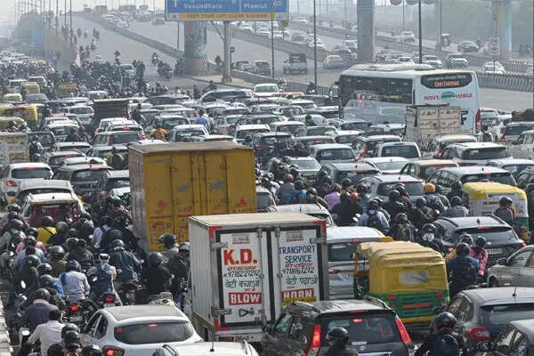 दिल्ली में प्रदूषण नियंत्रण के लिए नई योजना: केवल इन वाहनों को मिलेगी अनुमति