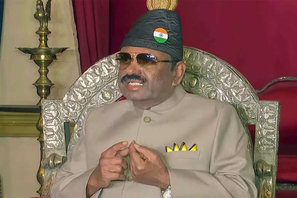 राज्यपाल और सरकार के बीच विवाद: एक नई परिघटना