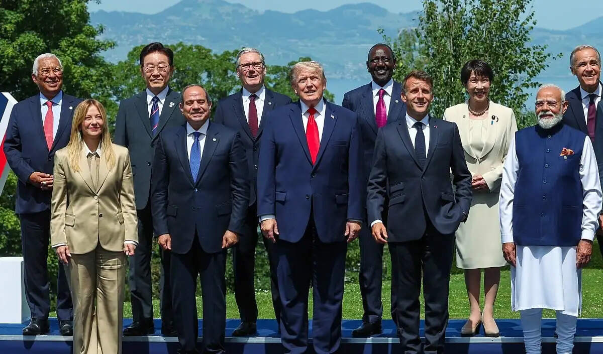 G7 समिट में अनौपचारिक क्षणों ने बटोरीं सुर्खियां