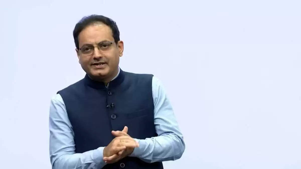 कोर्ट ने विकास दिव्यकीर्ति को पेश होने का दिया आदेश