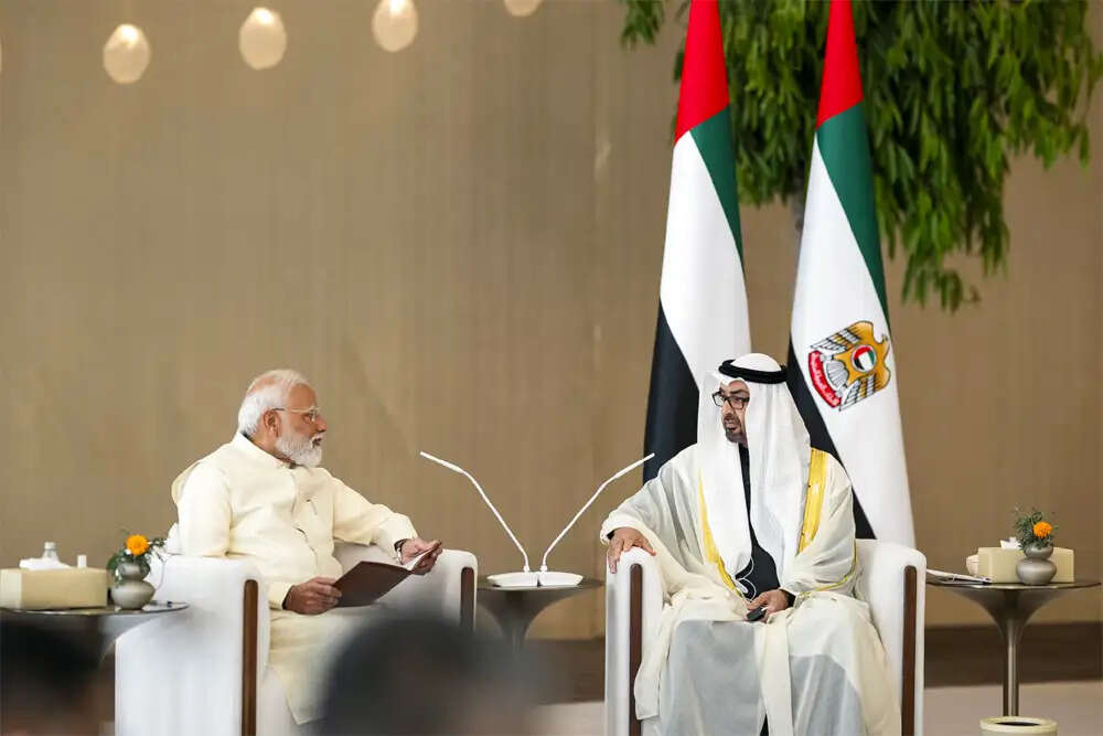 प्रधानमंत्री मोदी का यूएई दौरा: एलपीजी समझौता और निवेश की घोषणा