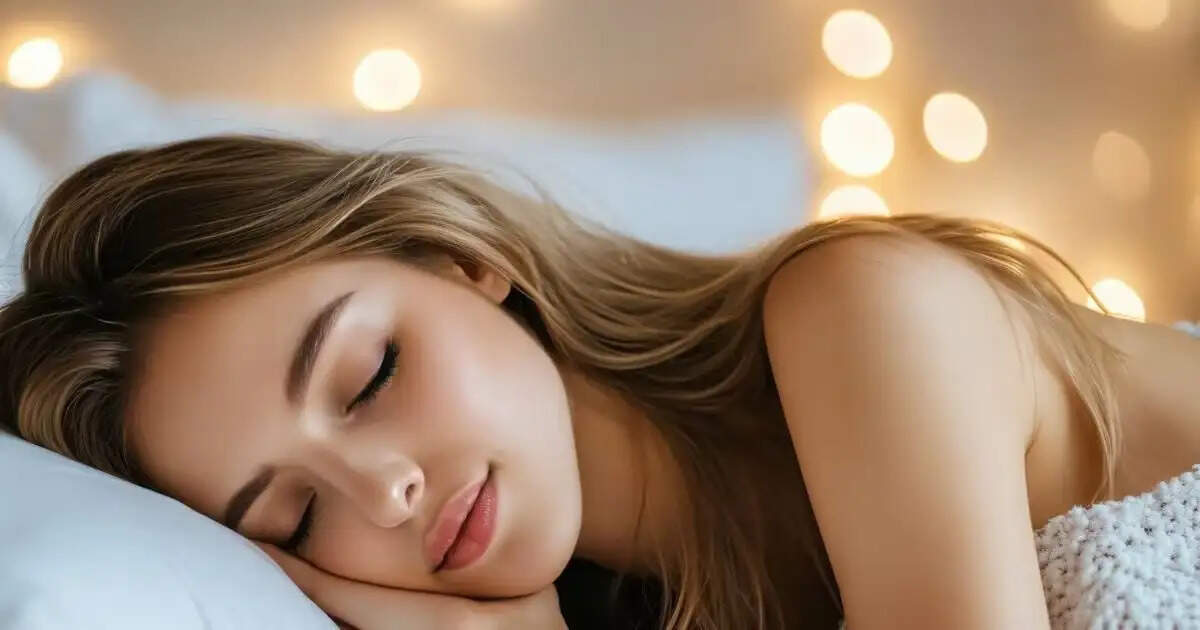 रात को बिना कपड़ों के सोने के अद्भुत फायदे