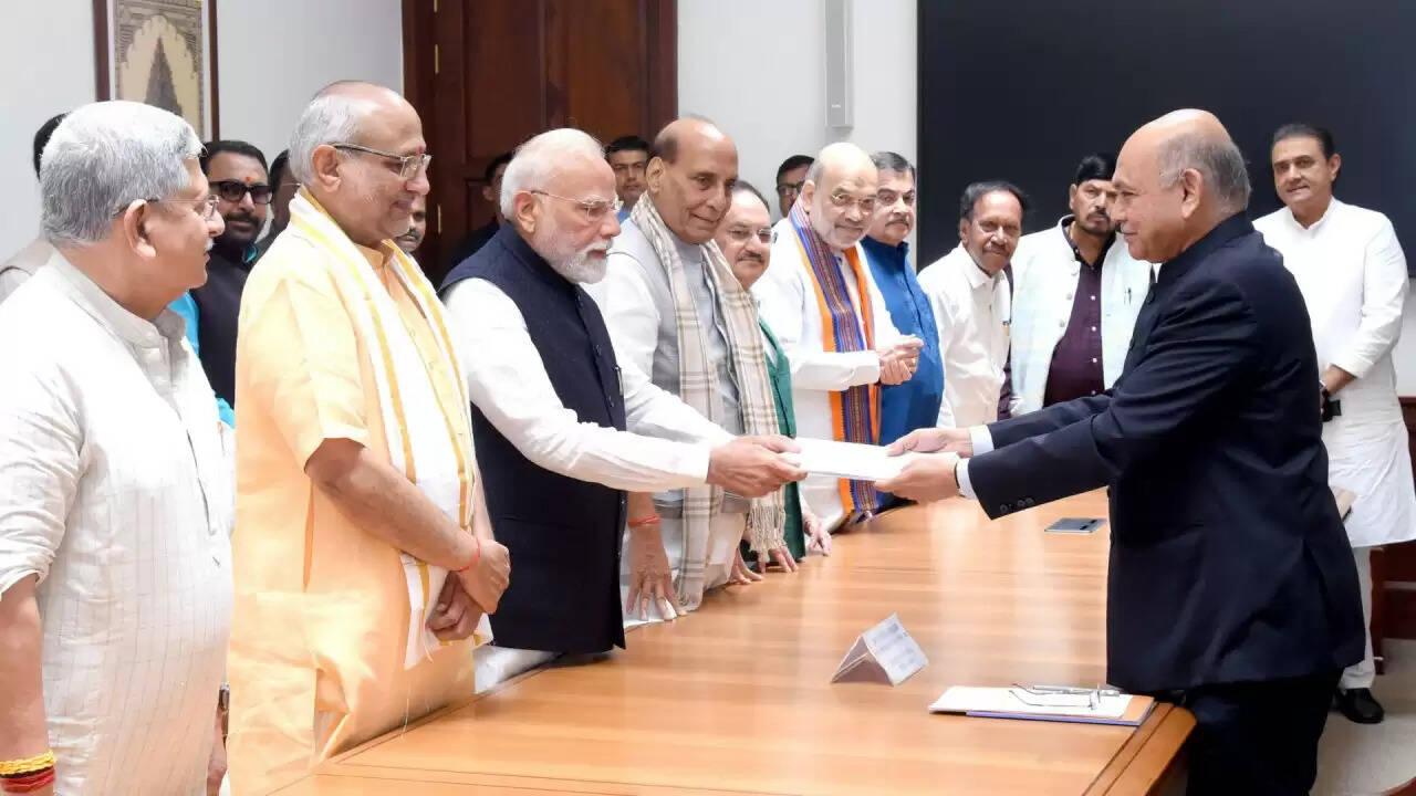 उपराष्ट्रपति चुनाव: क्या सीपी राधाकृष्णन की जीत तय है?