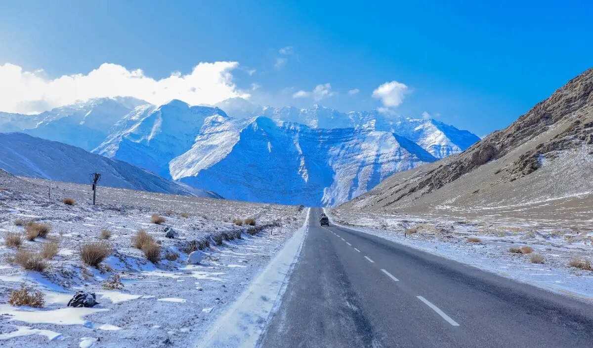 गर्मी में बर्फ देखने के लिए भारत के बेहतरीन स्थल