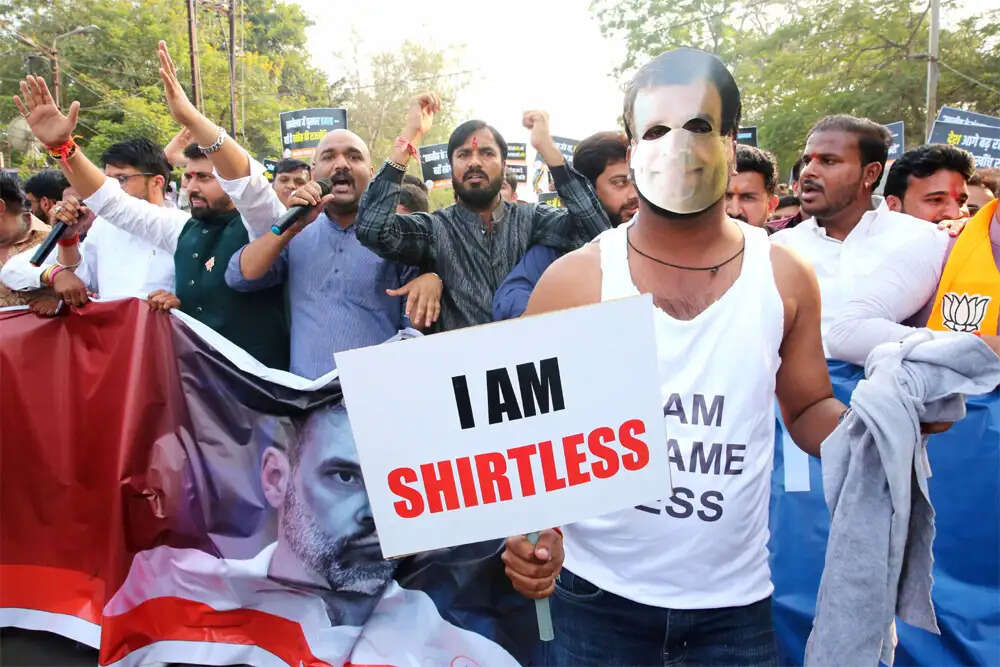 दिल्ली पुलिस का हिमाचल भवन में छापा: विवाद और सवाल