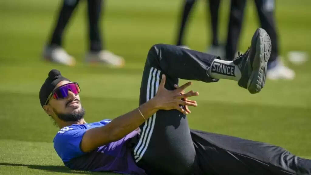 टीम इंडिया को चौथे टेस्ट से पहले बड़ा झटका, 349 विकेट लेने वाला गेंदबाज चोटिल