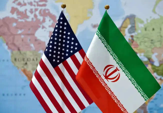 अमेरिका-ईरान शांति वार्ता में अनिश्चितता: ईरान ने पाकिस्तान यात्रा की खबरें खारिज की