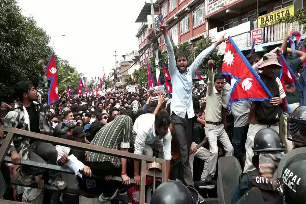 नेपाल में नई सरकार के गठन की प्रक्रिया शुरू, रबि लामिछाने की रिहाई