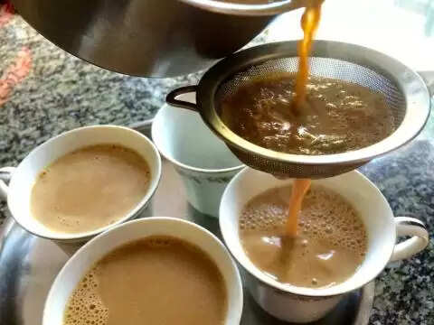 चाय पीने के फायदे और सावधानियाँ: जानें क्या करें और क्या न करें