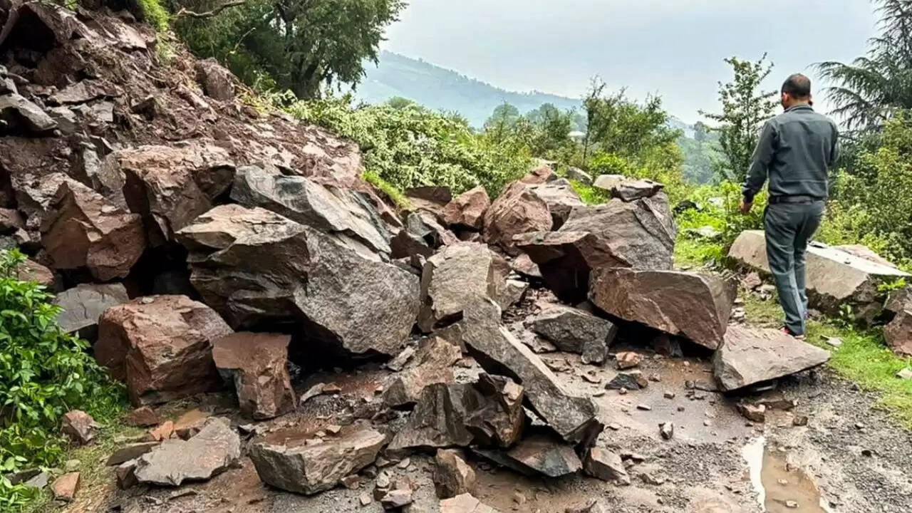 हिमाचल प्रदेश में भूस्खलन का खतरा: 22 स्थान संवेदनशील, जानें क्या है स्थिति