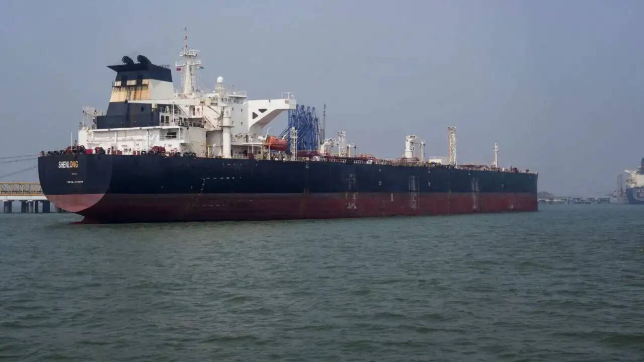 भारत की ऊर्जा सुरक्षा: मुंद्रा बंदरगाह पर टैंकर की सफल लैंडिंग