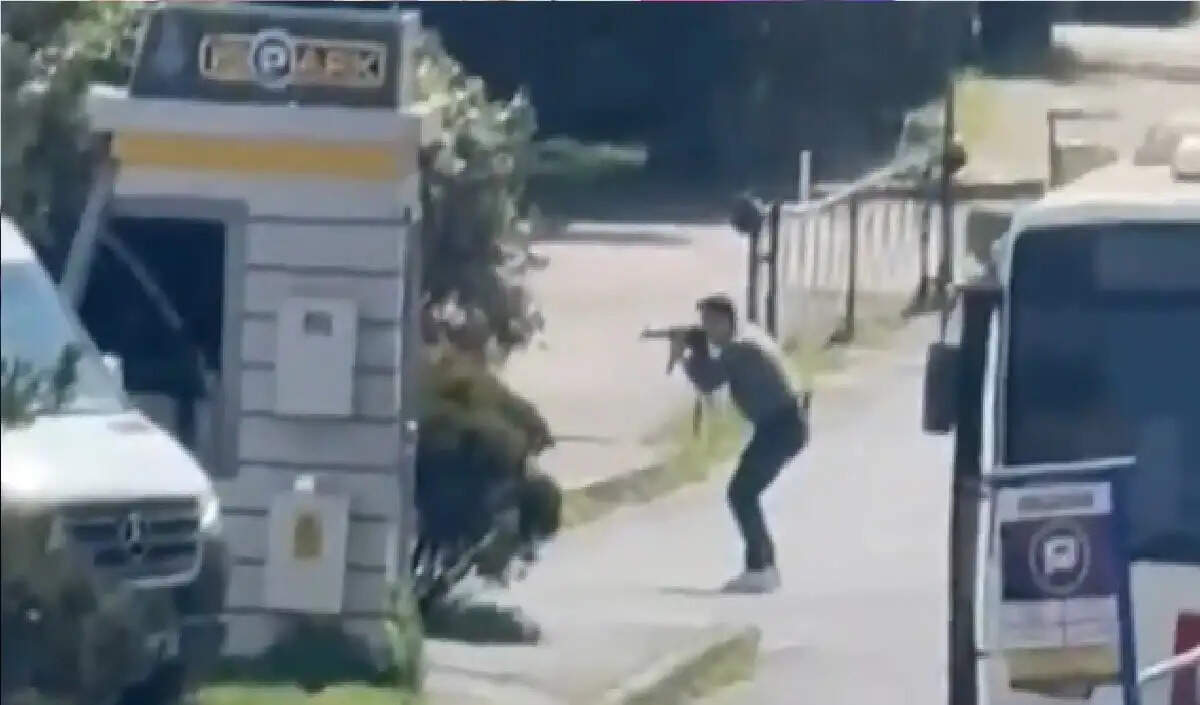 इस्तांबुल में इजरायली वाणिज्य दूतावास के बाहर गोलीबारी, तीन हमलावर ढेर