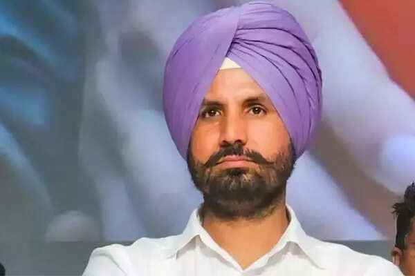 किसानों को मुआवज़ा देने के फैसले पर वडिंग का कड़ा विरोध