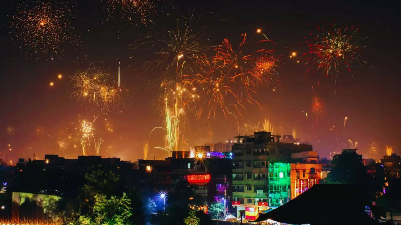दिवाली 2025: भारत में रोशनी और खुशियों का महापर्व