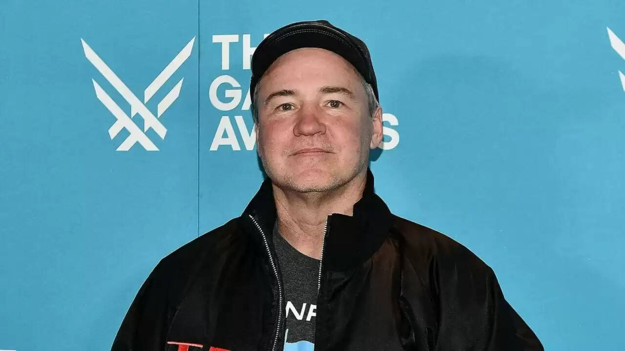 वीडियो गेम के दिग्गज विंस जैम्पेला का निधन: 'कॉल ऑफ ड्यूटी' के सह-निर्माता की दुखद कहानी