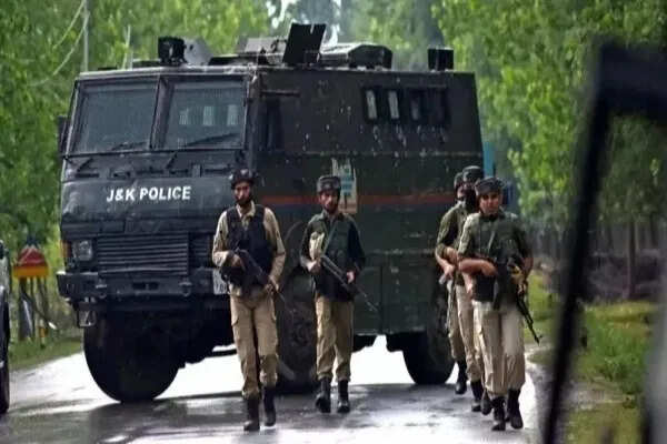 जम्मू-कश्मीर में सेना की कार्रवाई: दो आतंकवादी ढेर