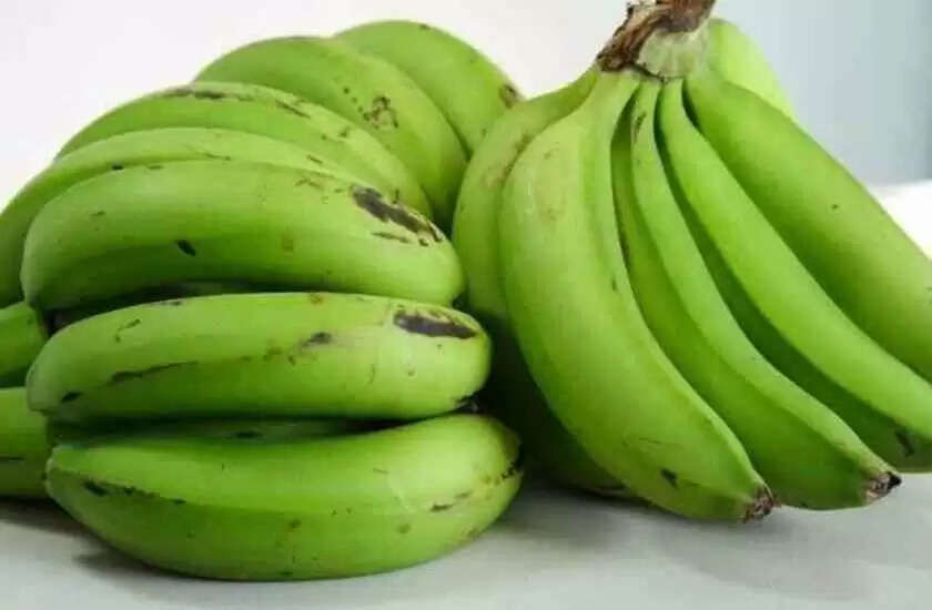 कच्चे केले के स्वास्थ्य लाभ: जानें कैसे यह आपके लिए फायदेमंद है
