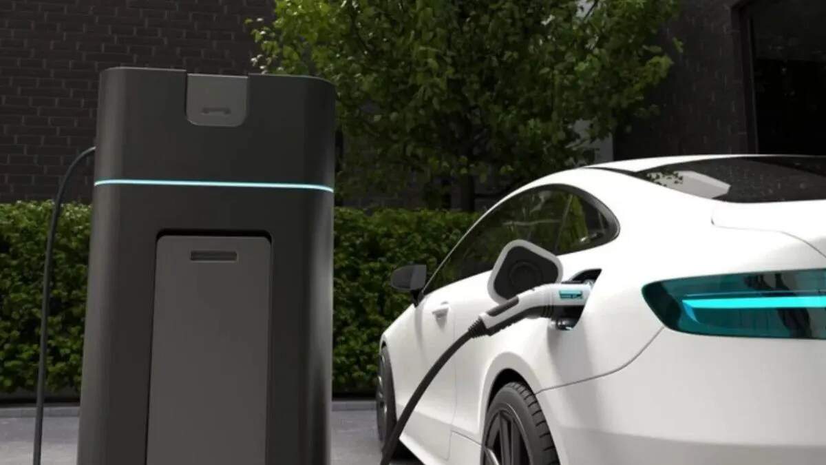 इलेक्ट्रिक वाहनों की बिक्री में कमी: जानें इसके कारण