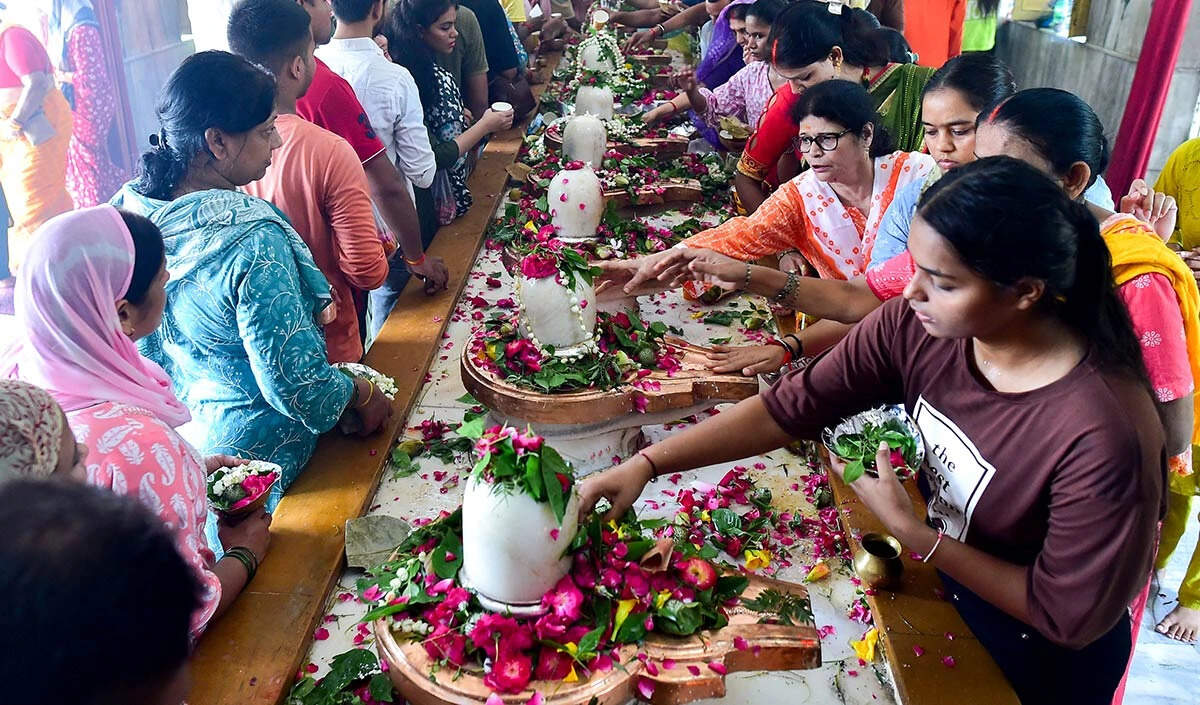 सावन सोमवार व्रत का महत्व: धार्मिक, आध्यात्मिक और वैज्ञानिक दृष्टिकोण