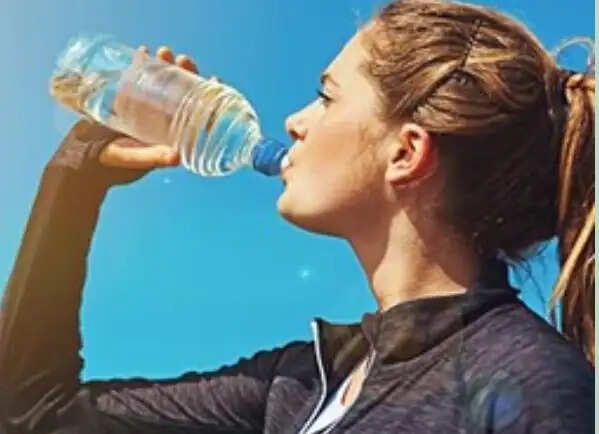 गर्मी में स्वास्थ्य का ध्यान कैसे रखें: जानें जरूरी टिप्स