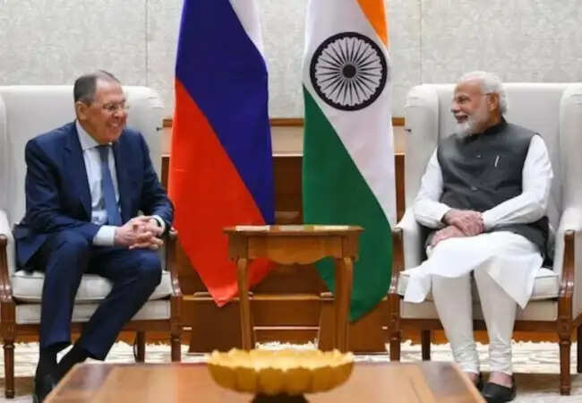 प्रधानमंत्री मोदी और रूस के विदेश मंत्री लावरोव के बीच महत्वपूर्ण वार्ता