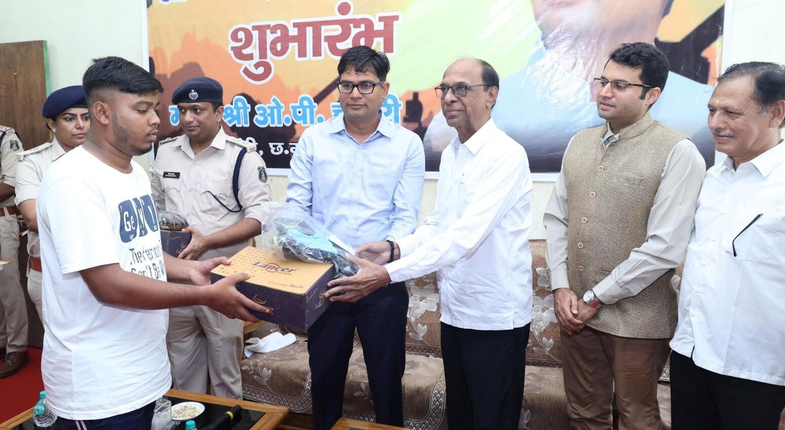वित्त मंत्री चौधरी ने अग्निवीर भर्ती के लिए निःशुल्क आवासीय शारीरिक दक्षता ट्रेनिंग का किया शुभारंभ