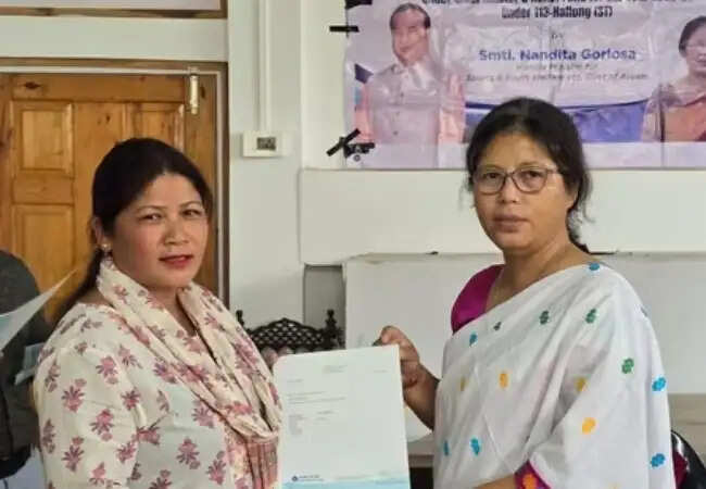 असम चुनाव में नंदिता गोरलोसा का भाजपा से इस्तीफा, कांग्रेस में शामिल हुईं