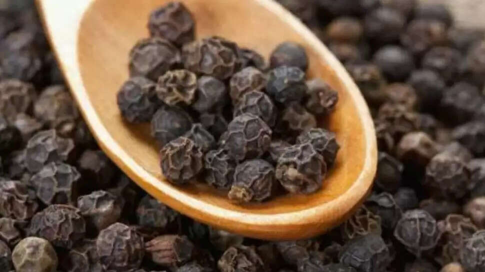 सुबह खाली पेट काली मिर्च के सेवन के अद्भुत फायदे