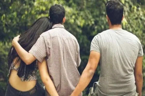 शादीशुदा महिला ने पंचायत में रखी अनोखी शर्त, प्रेमी के साथ रहना चाहती है