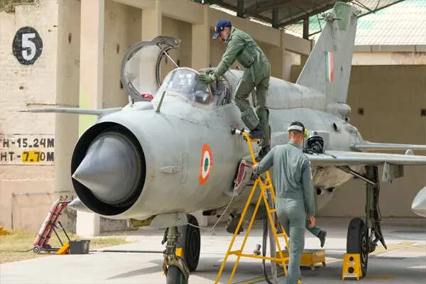 मिग-21 का ऐतिहासिक रिटायरमेंट: भारतीय वायुसेना का गौरवशाली अध्याय समाप्त
