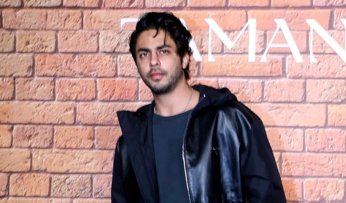 बॉलीवुड की ताजा खबरें: दिव्यांका सिरोही का निधन और आर्यन खान की शादी में मस्ती