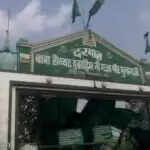 नौ गजा पीर बाबा की दरगाह पर प्रशासन की कार्रवाई, अवैध कब्जा हटाया गया