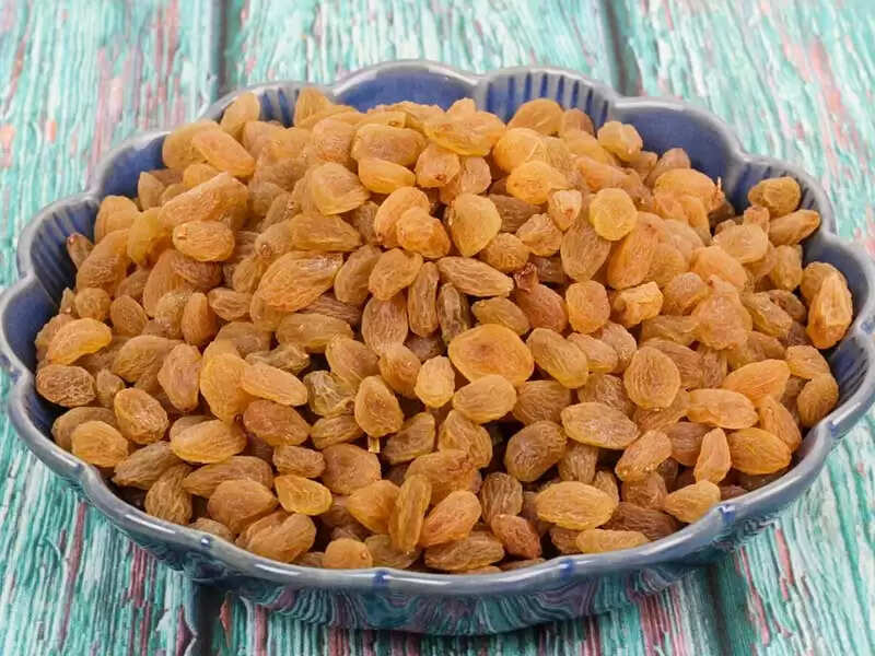 किशमिश के स्वास्थ्य लाभ: जानें कैसे यह आपके लिए फायदेमंद है