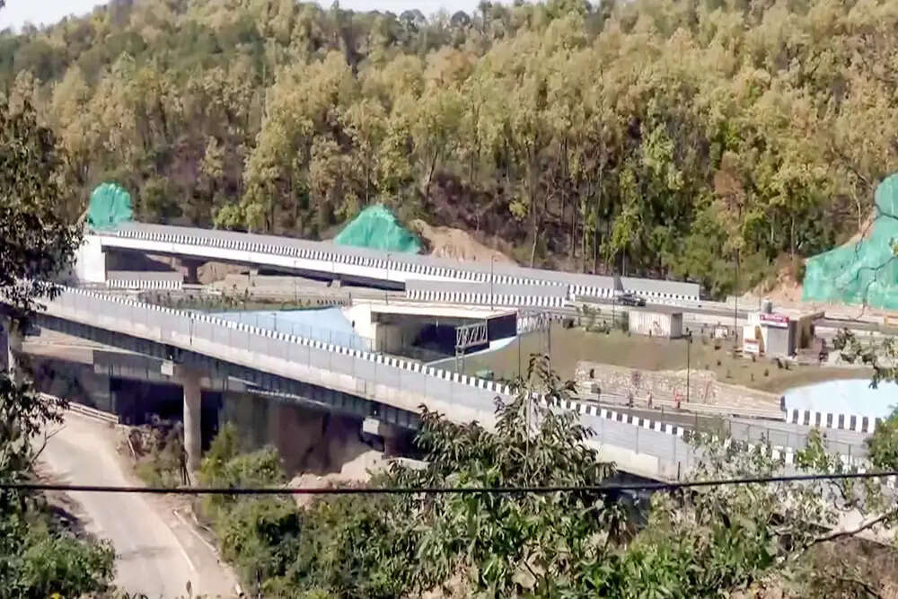 प्रधानमंत्री मोदी का उत्तराखंड दौरा: दिल्ली-देहरादून एक्सप्रेसवे का उद्घाटन