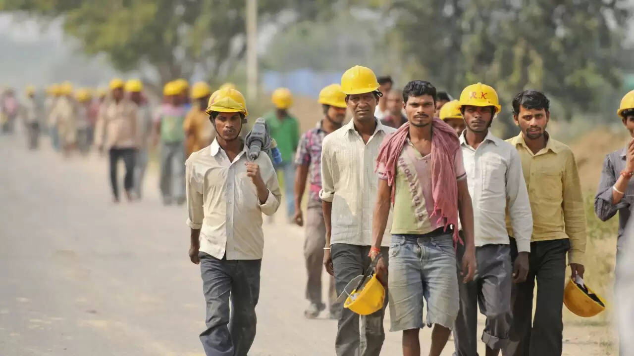 भारत में श्रम सुधार: चार नए लेबर कोड का आगाज़ और उनके प्रभाव