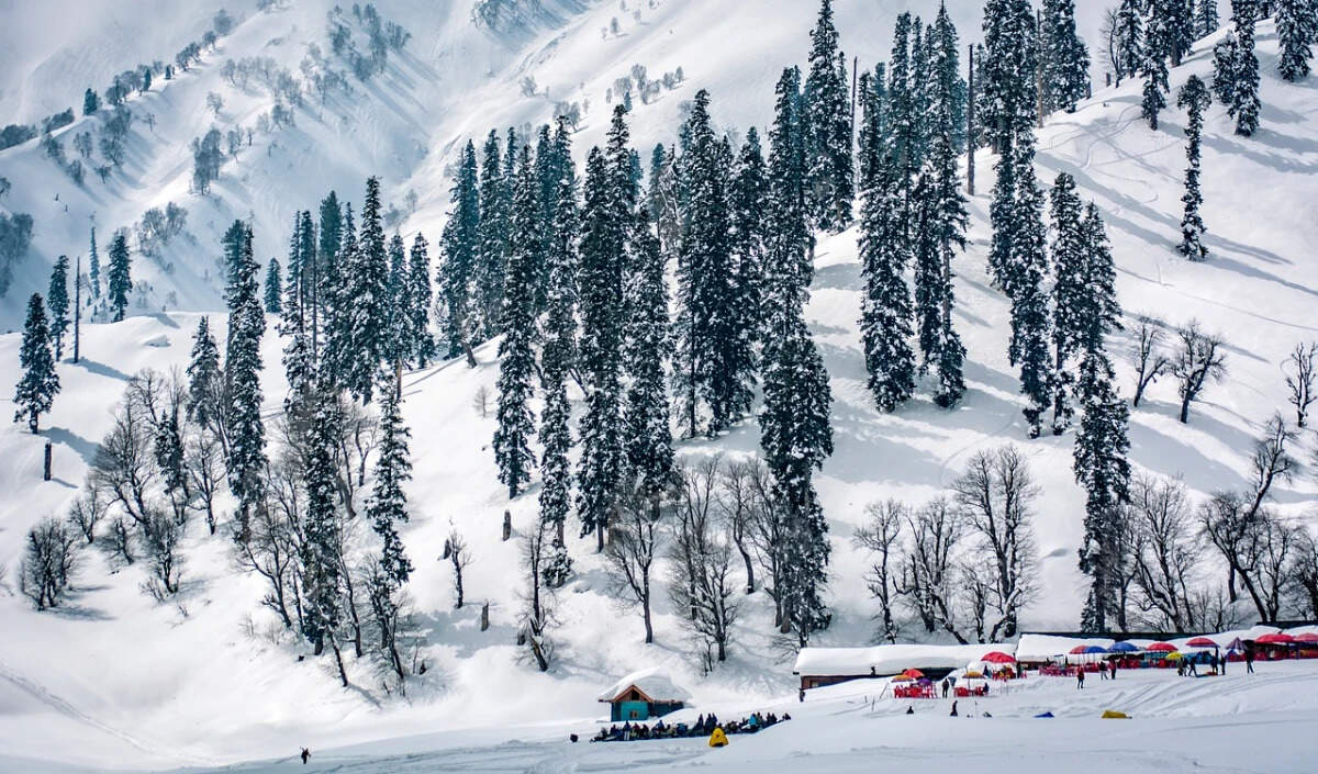 भारत में सर्दियों में बर्फबारी का आनंद लेने के लिए बेहतरीन स्थान