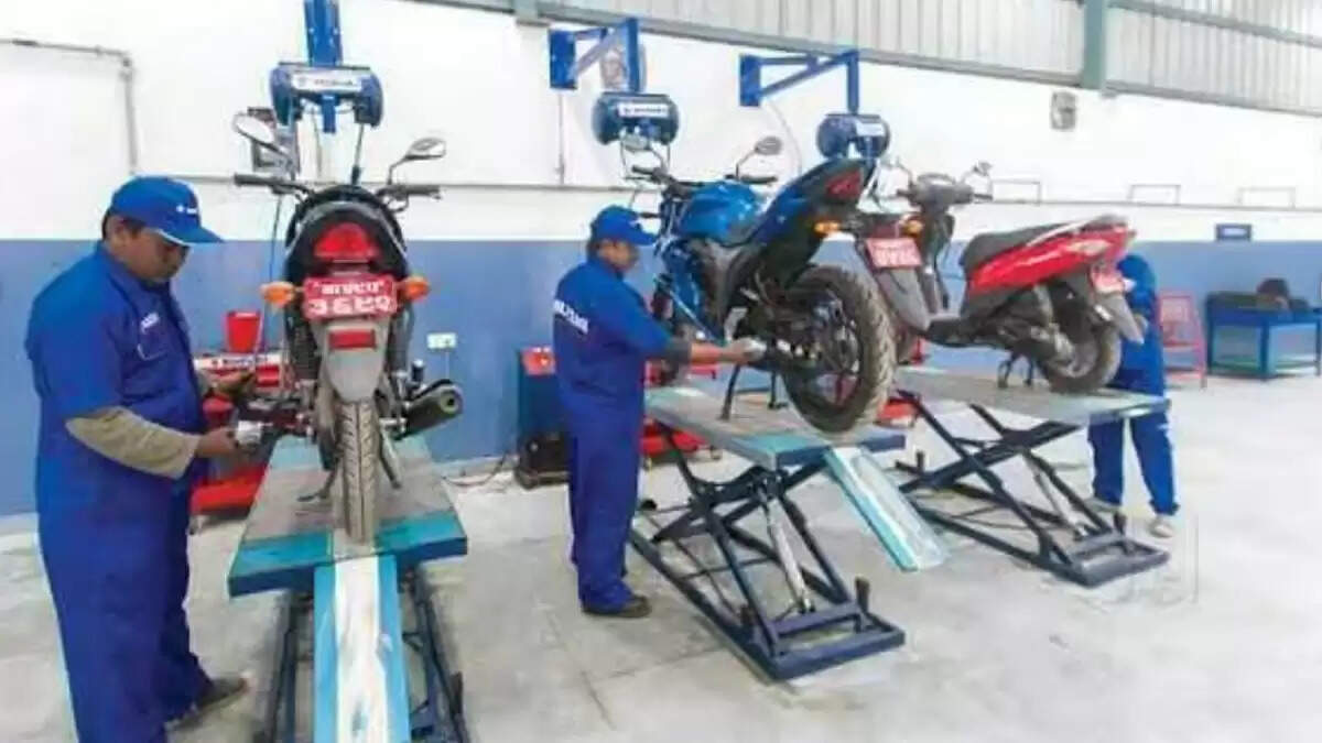 बाइक की परफॉरमेंस और माइलेज बढ़ाने के आसान टिप्स