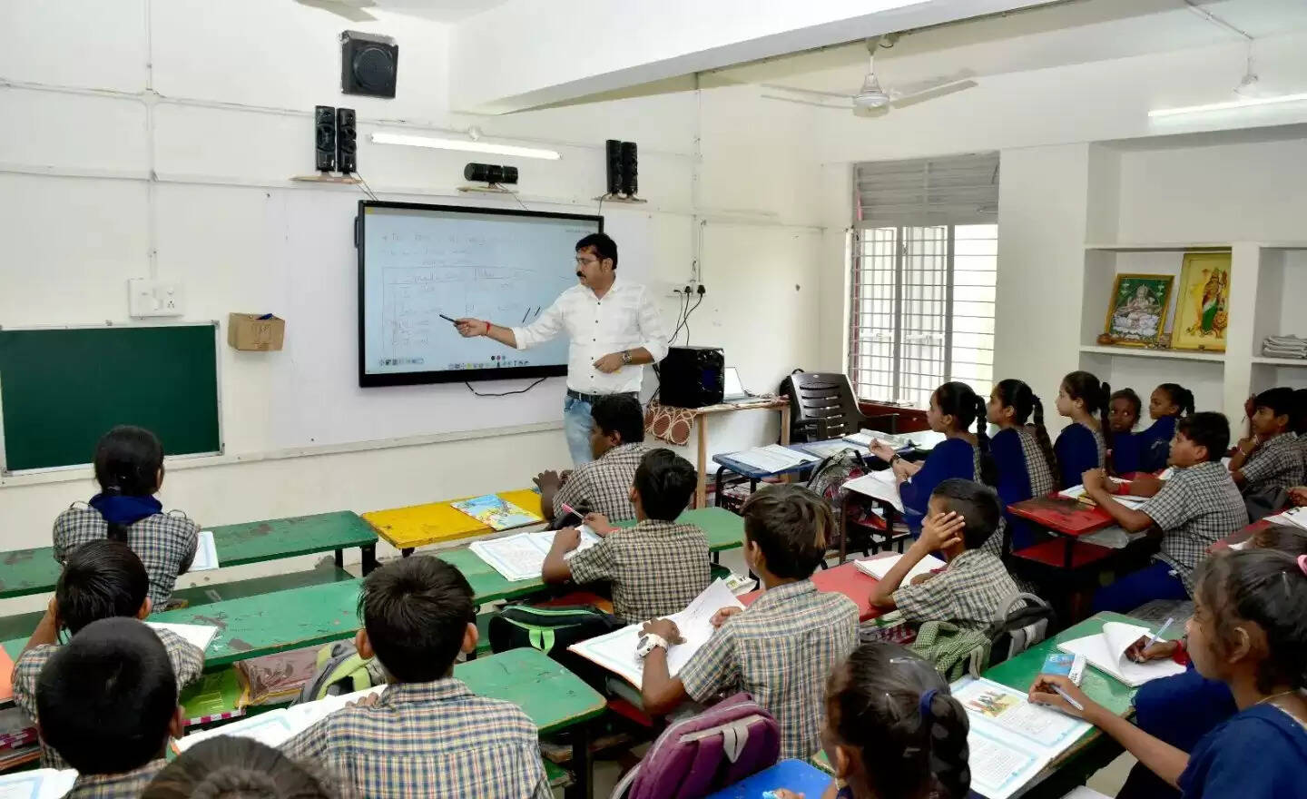शिक्षा क्षेत्र में अभिनव दृष्टिकोण अपनाने में अग्रणी गुजरात: ‘मिशन स्कूल्स ऑफ एक्सीलेंस’ बना देश का सबसे बड़ा स्कूली शिक्षा मिशन