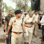 त्योहारों के दौरान सुरक्षा बढ़ाने के लिए पुलिस ने पैदल गश्त में किया इजाफा