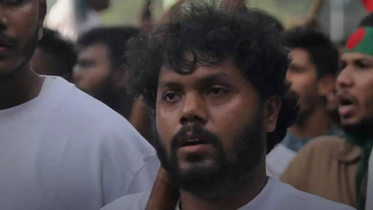 बांग्लादेश में तनाव: शरीफ उस्मान हादी की मौत के बाद बढ़ते विरोध प्रदर्शन