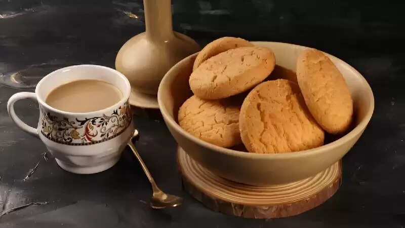 घर पर बनाएं स्वादिष्ट आटे के बिस्किट: आसान रेसिपी