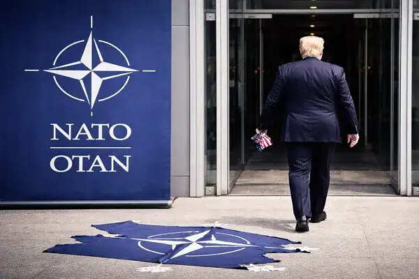 डोनाल्ड ट्रंप का नाटो से बाहर होने का इरादा, अंतरराष्ट्रीय राजनीति में हलचल