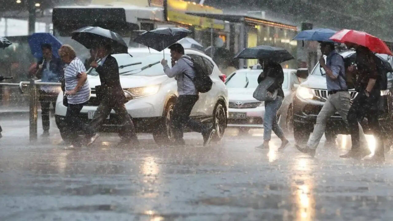 पंजाब में मौसम में बदलाव: धूल भरी आंधी और बारिश का दौर