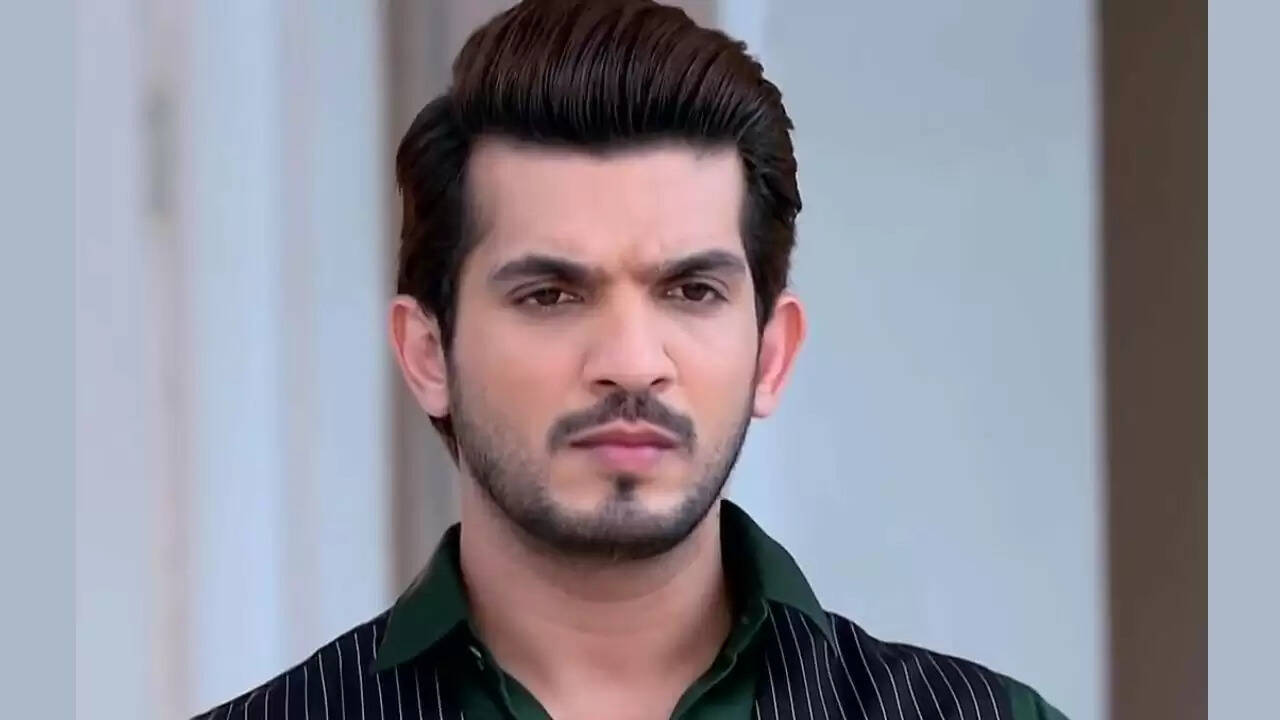 अर्जुन बिजलानी के ससुर का निधन, परिवार में छाया मातम