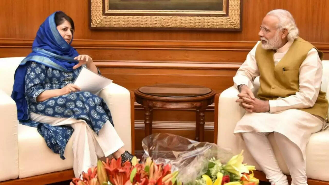 महबूबा मुफ्ती का मोदी पर बयान: क्या जम्मू-कश्मीर में आएगा बदलाव?