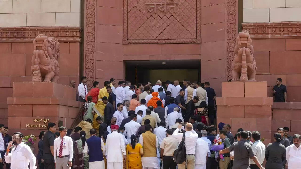 महिलाओं के लिए आरक्षण: संसद में विशेष सत्र की तैयारी