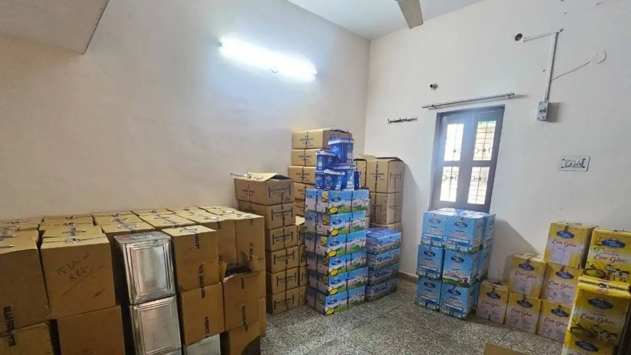 दिल्ली-हरियाणा में नकली घी बेचने वाले गिरोह का पर्दाफाश