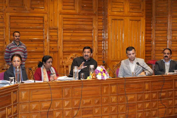 जल शक्ति विभाग की समीक्षा बैठक में मुकेश अग्निहोत्री ने दिए कार्यों में तेजी लाने के निर्देश