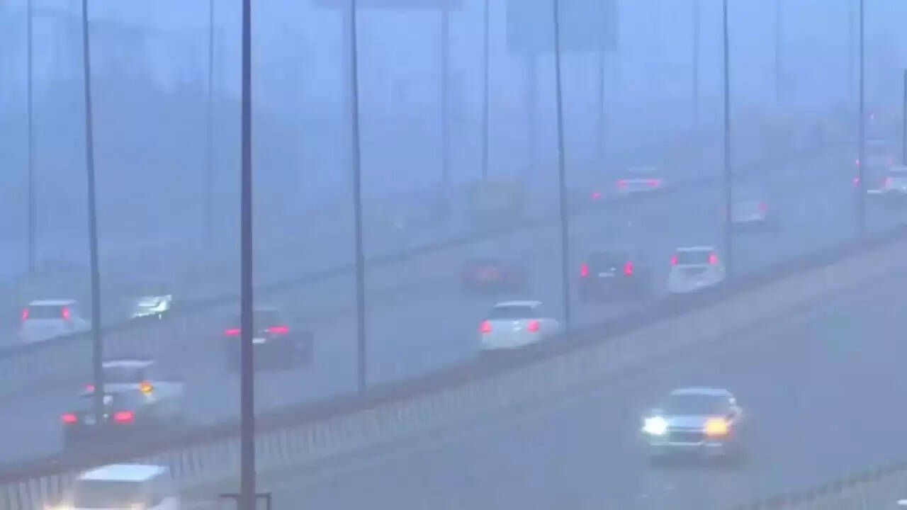 दिल्ली-एनसीआर में ठंड और कोहरे का कहर: जानें मौसम का हाल