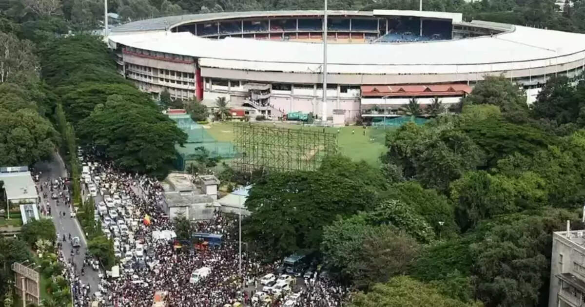 बेंगलुरु भगदड़ के बाद चिन्नास्वामी स्टेडियम से टूर्नामेंट का स्थानांतरण